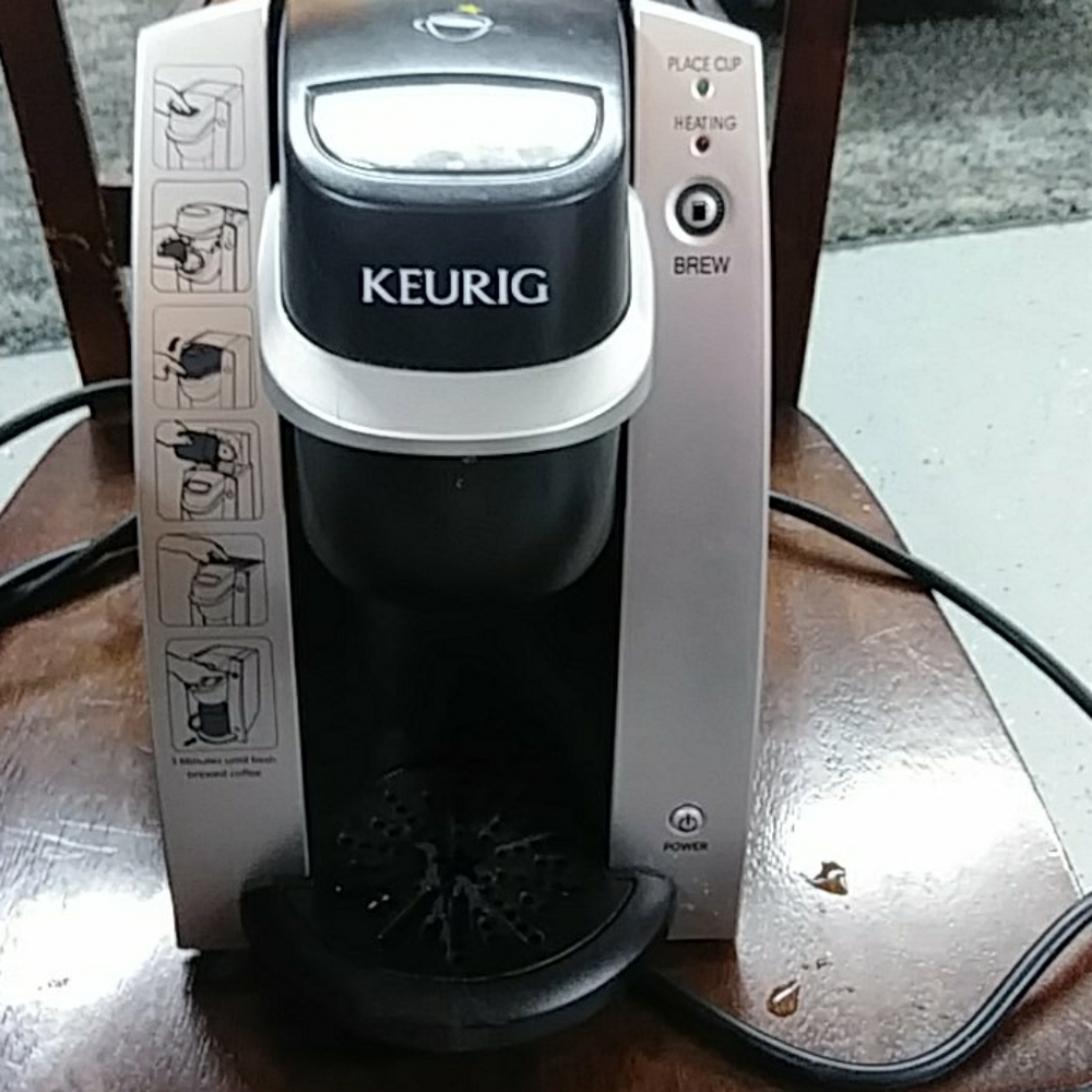 KEURIG coffee maker